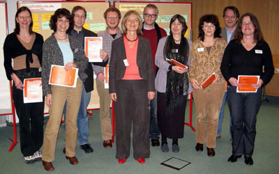 Annemarie Rufer (vorne Mitte) mit den Teilnehmenden aus dem Deutschen Volkshochschulverbandes (DVV)