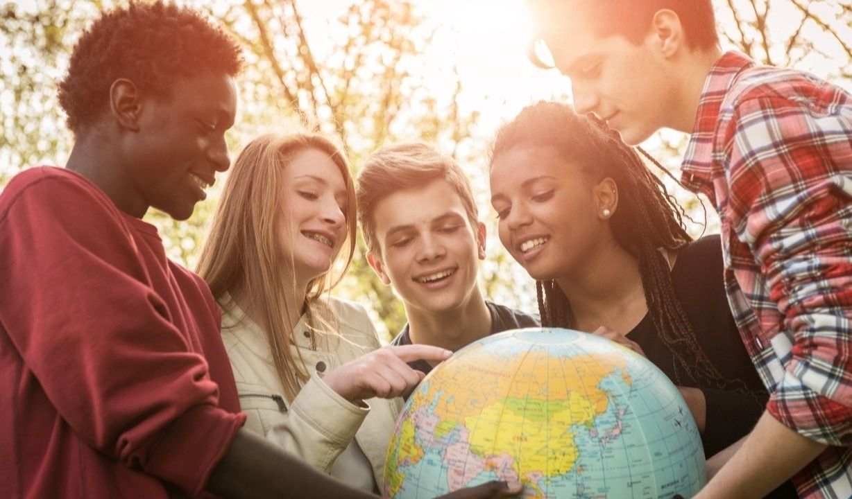 iStock.com/lentolo
